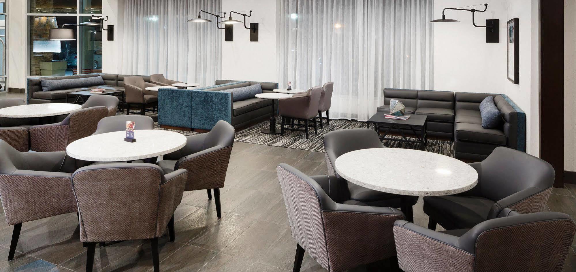 Hyatt Place Лаббок Экстерьер фото